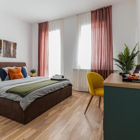 Amalia - Quiet 1Br Apartment With Parking & Wi-Fi Bukareszt Zewnętrze zdjęcie