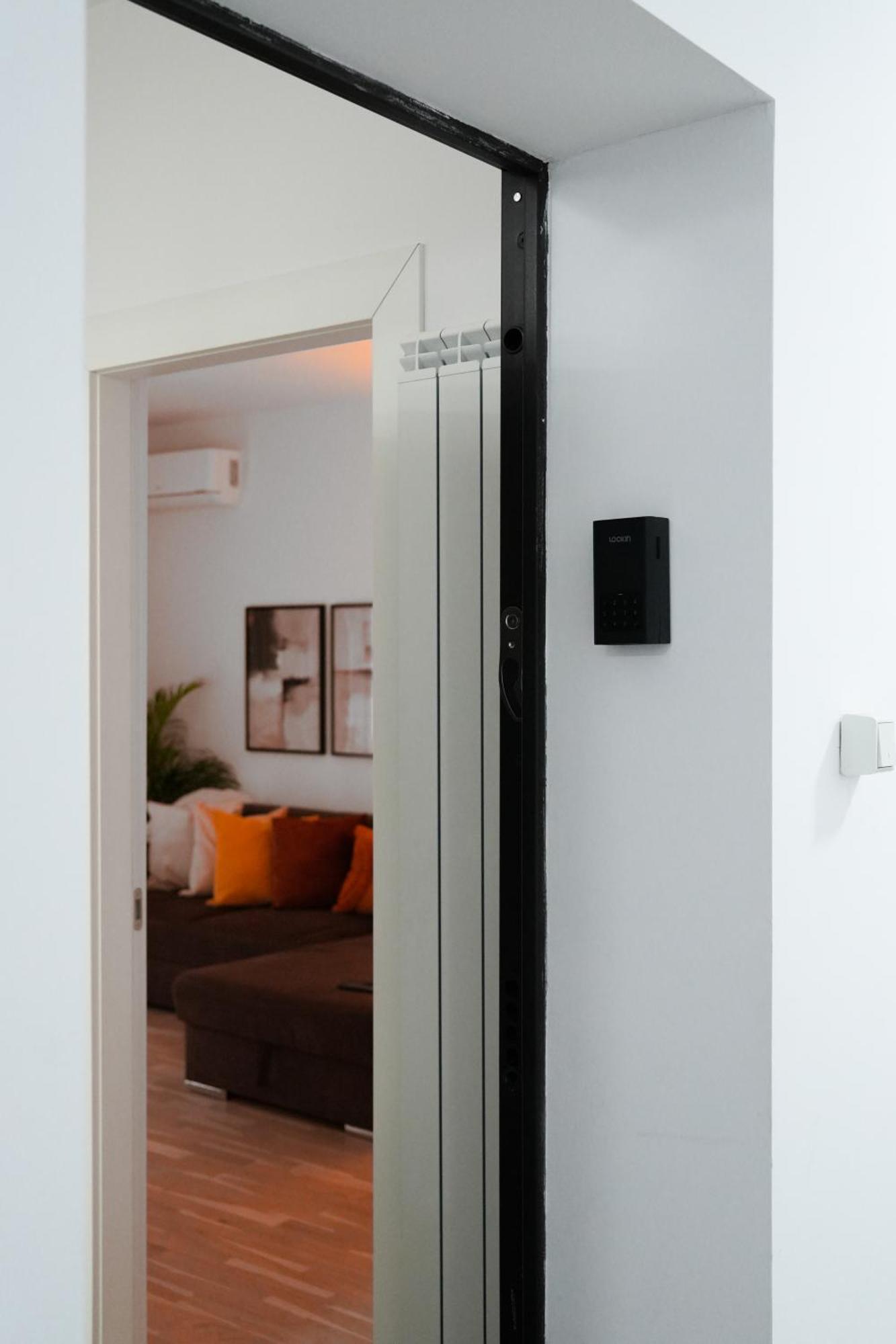 Amalia - Quiet 1Br Apartment With Parking & Wi-Fi Bukareszt Zewnętrze zdjęcie